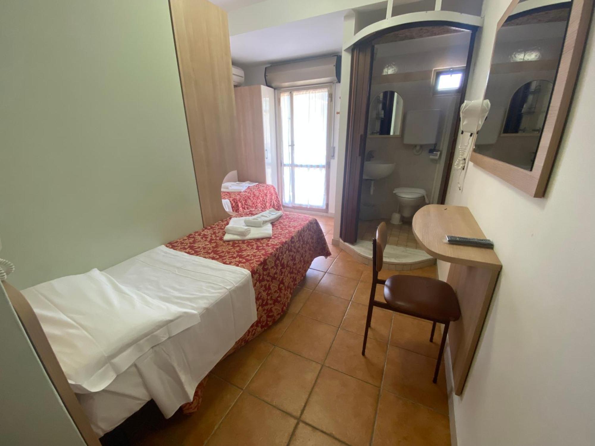 Hotel Nanni Garni Rimini Room photo